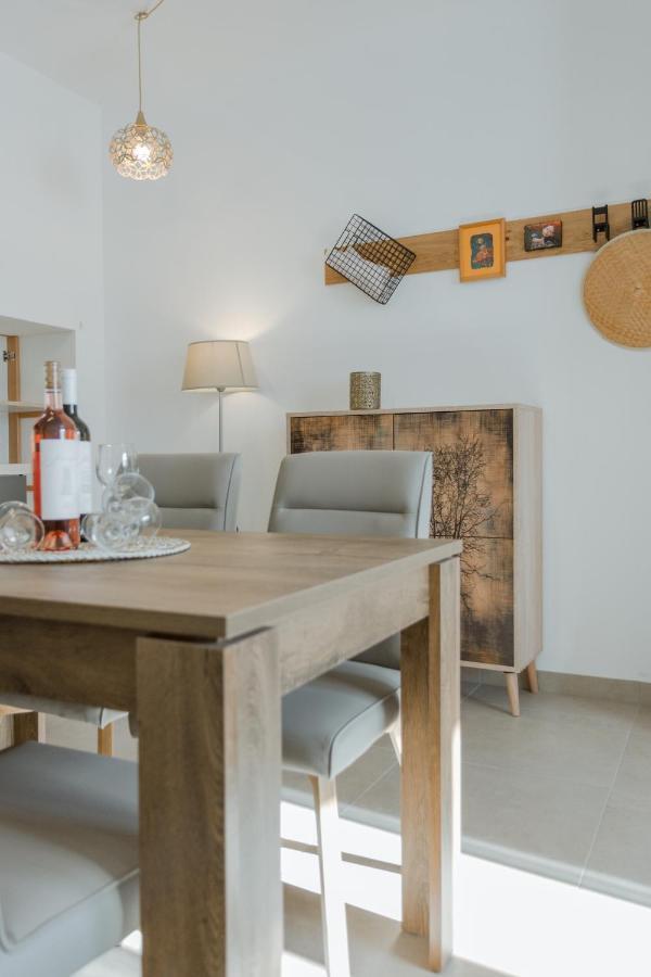 Apartment Ivino Omis